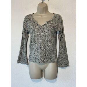 American Eagle Womens  Sz L Gray Floral Bell Sleeve Thermal Elena Gilbert Goth‎